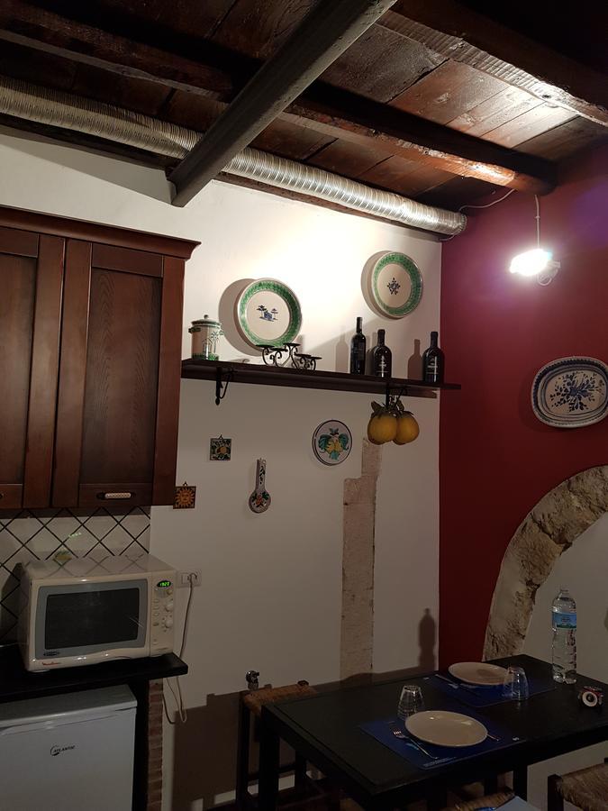 Ortigia L'Antico Dammuso Apartman Szirakúza Kültér fotó